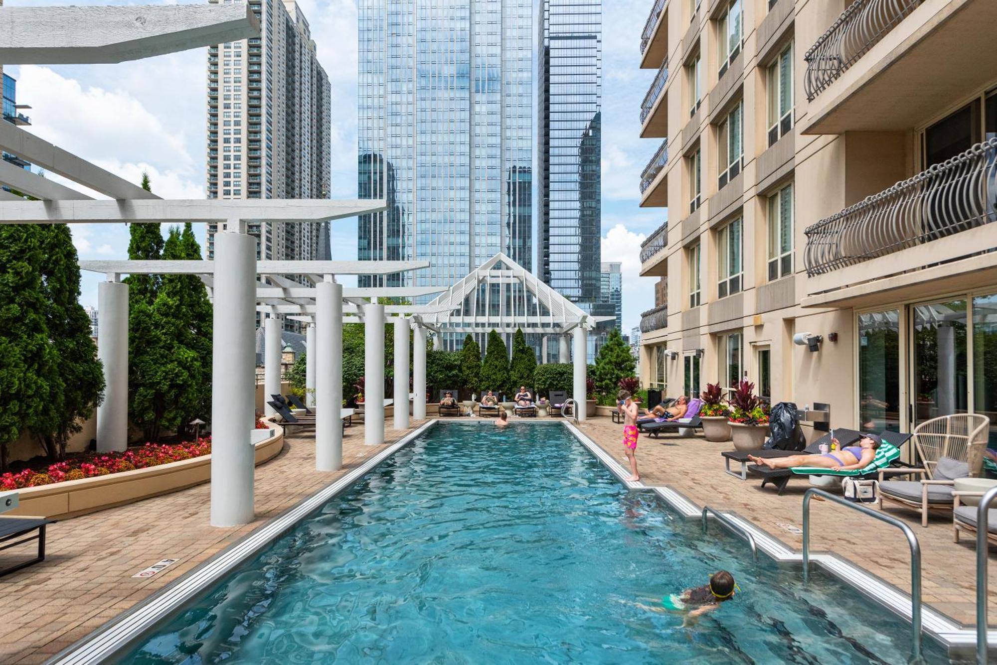 The Bernardin Gold Coast Luxury Apartments Near Magnificent Mile Chicago Bagian luar foto