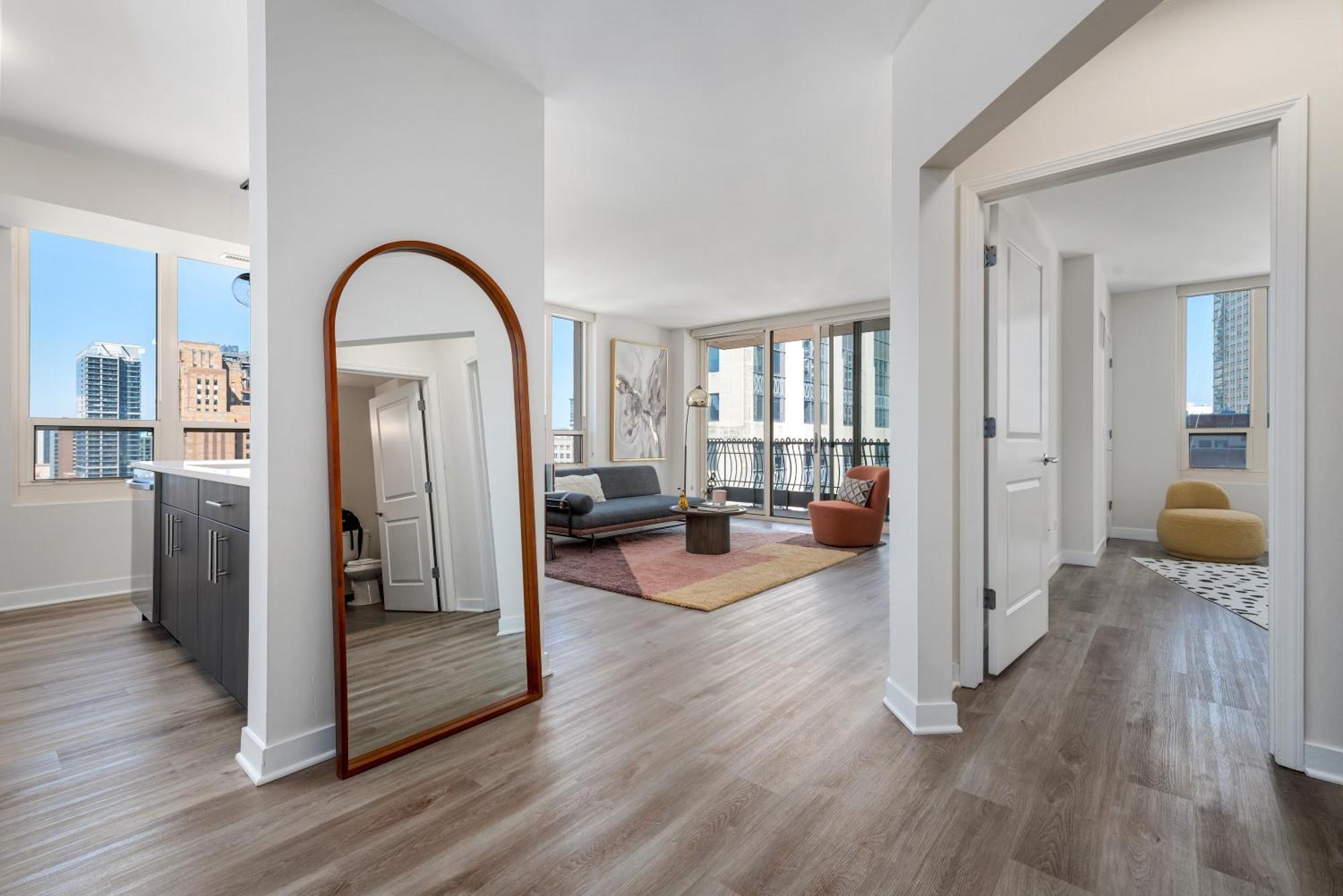 The Bernardin Gold Coast Luxury Apartments Near Magnificent Mile Chicago Bagian luar foto