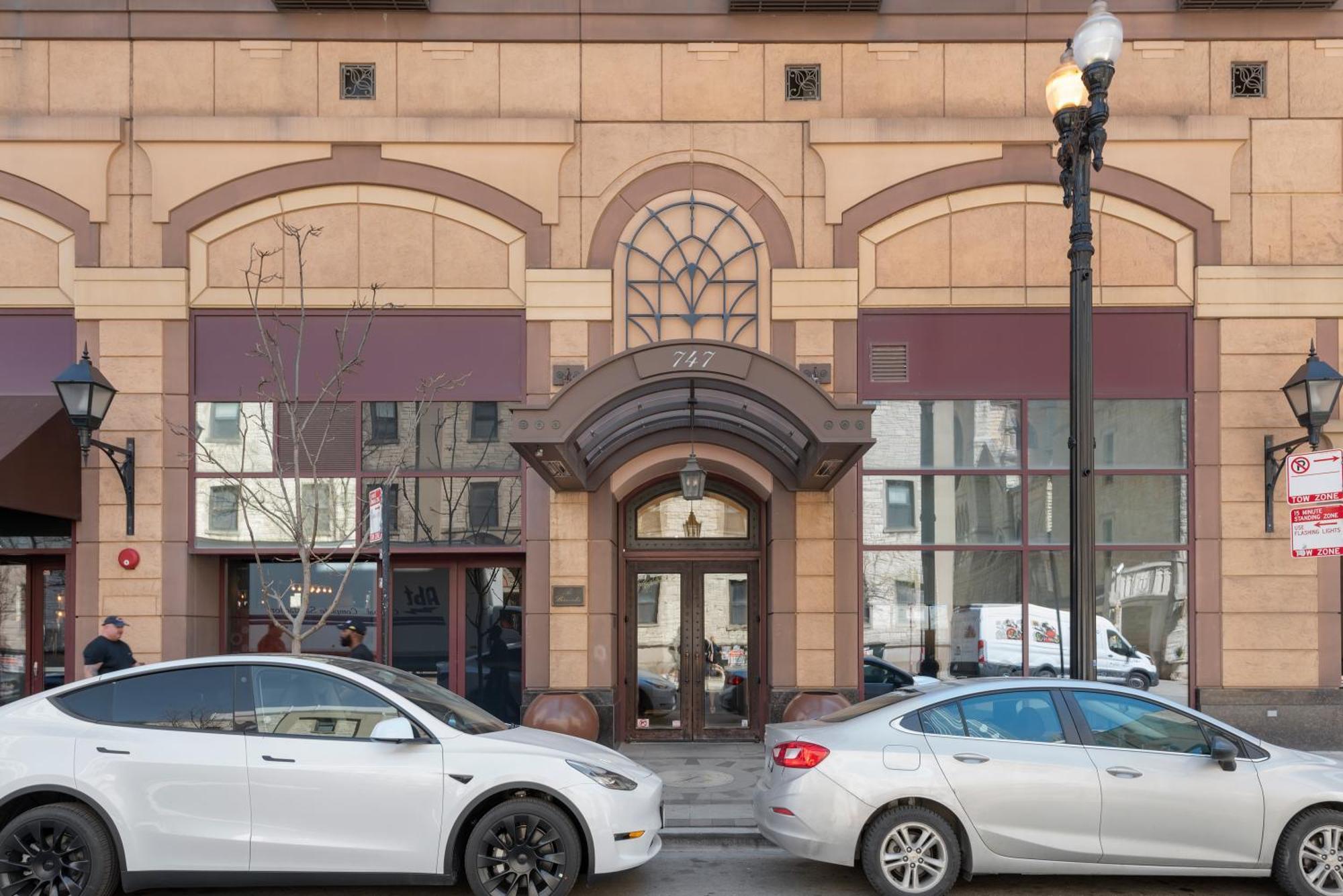 The Bernardin Gold Coast Luxury Apartments Near Magnificent Mile Chicago Bagian luar foto
