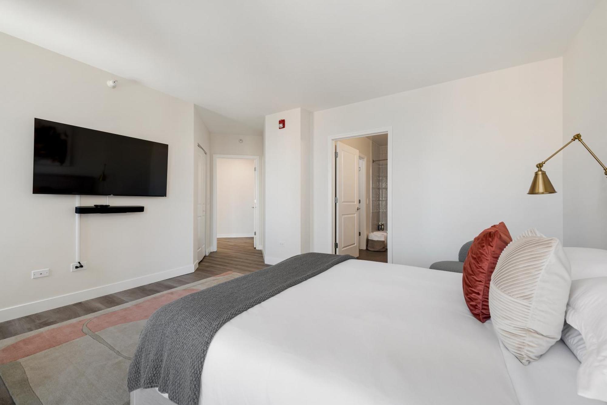 The Bernardin Gold Coast Luxury Apartments Near Magnificent Mile Chicago Bagian luar foto